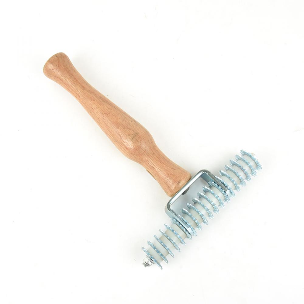 Roller Grooming for Carpet 5 ¾in (152mm) Wooden Handle